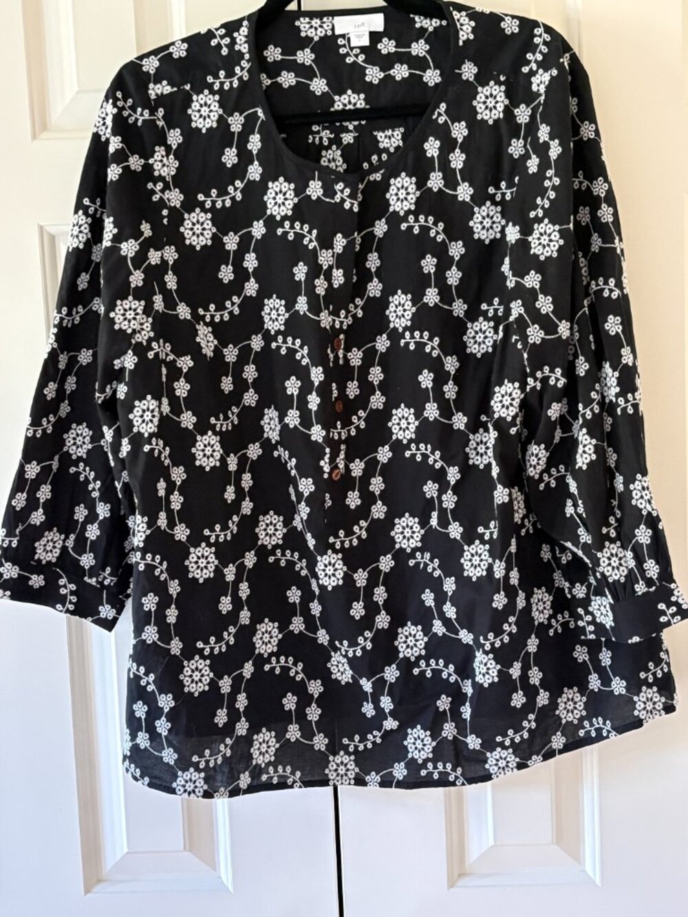 NWOT J. Jill Black Cotton Popover with Embroidered Floral Vines Sz L - Picture 4 of 6